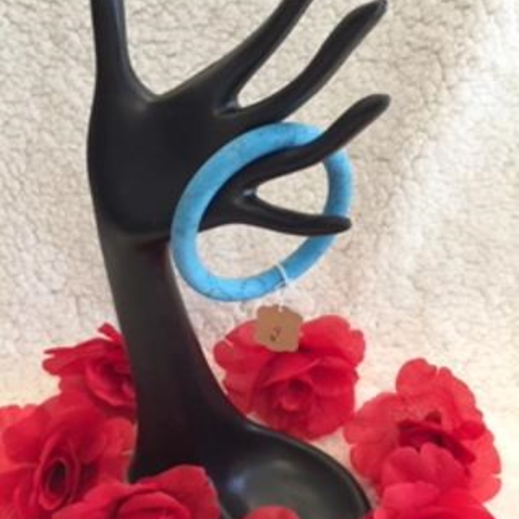 Brand New Fashion Jewelry Turquoise Bangle 10$